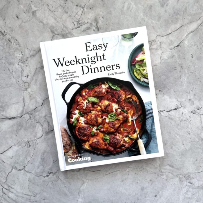 Easy Weeknight Dinners: 100 Fast, Flavor-Packed Meals for Busy People Who Still Want Something Good to Eat